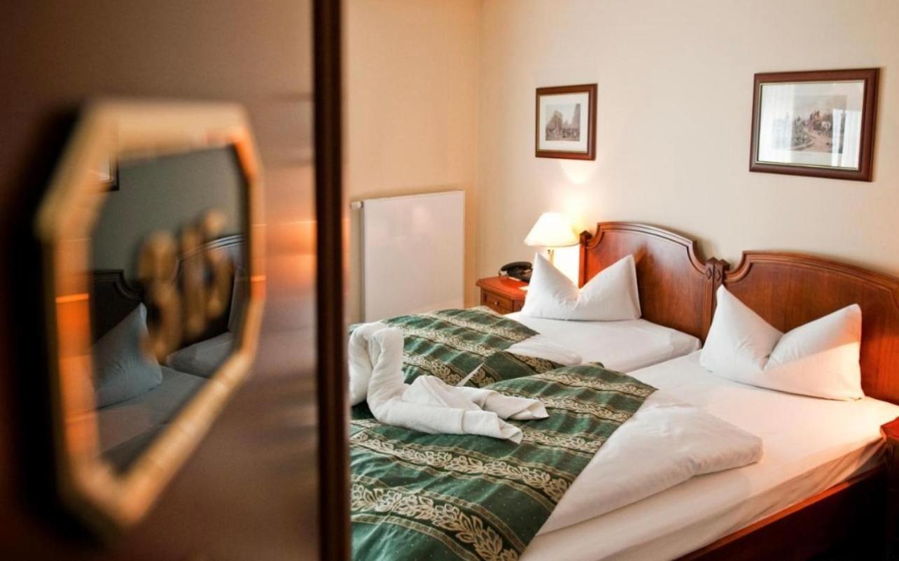 Hotel Schloss Schkopau Екстер'єр фото