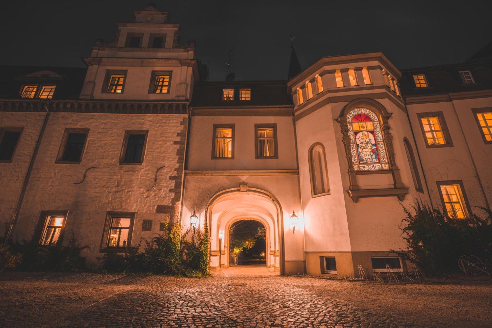 Hotel Schloss Schkopau Екстер'єр фото